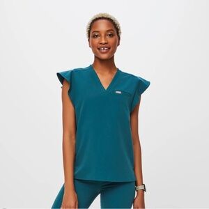 Figs Natual Flutter Sleeve Top